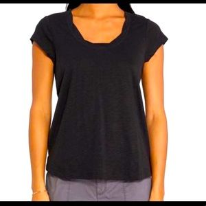 Social Standard By Sanctuarty Women's Amber Scoop Neck Black Tee